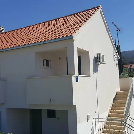Lomar Apartmán